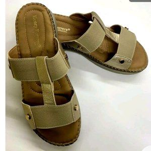 New in box Henry Ferrera sandals-Size 8.5